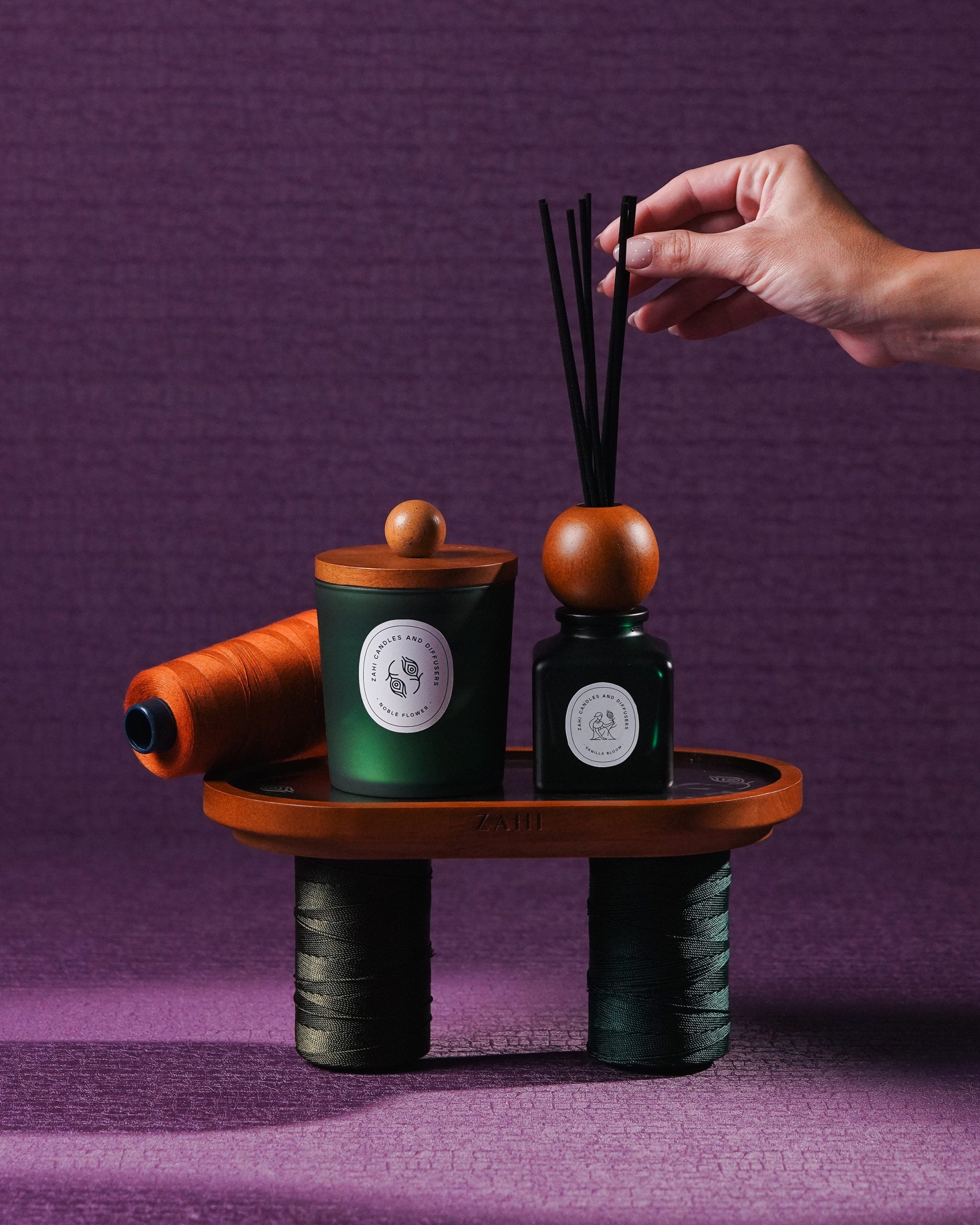 Zahi Show Box image 1